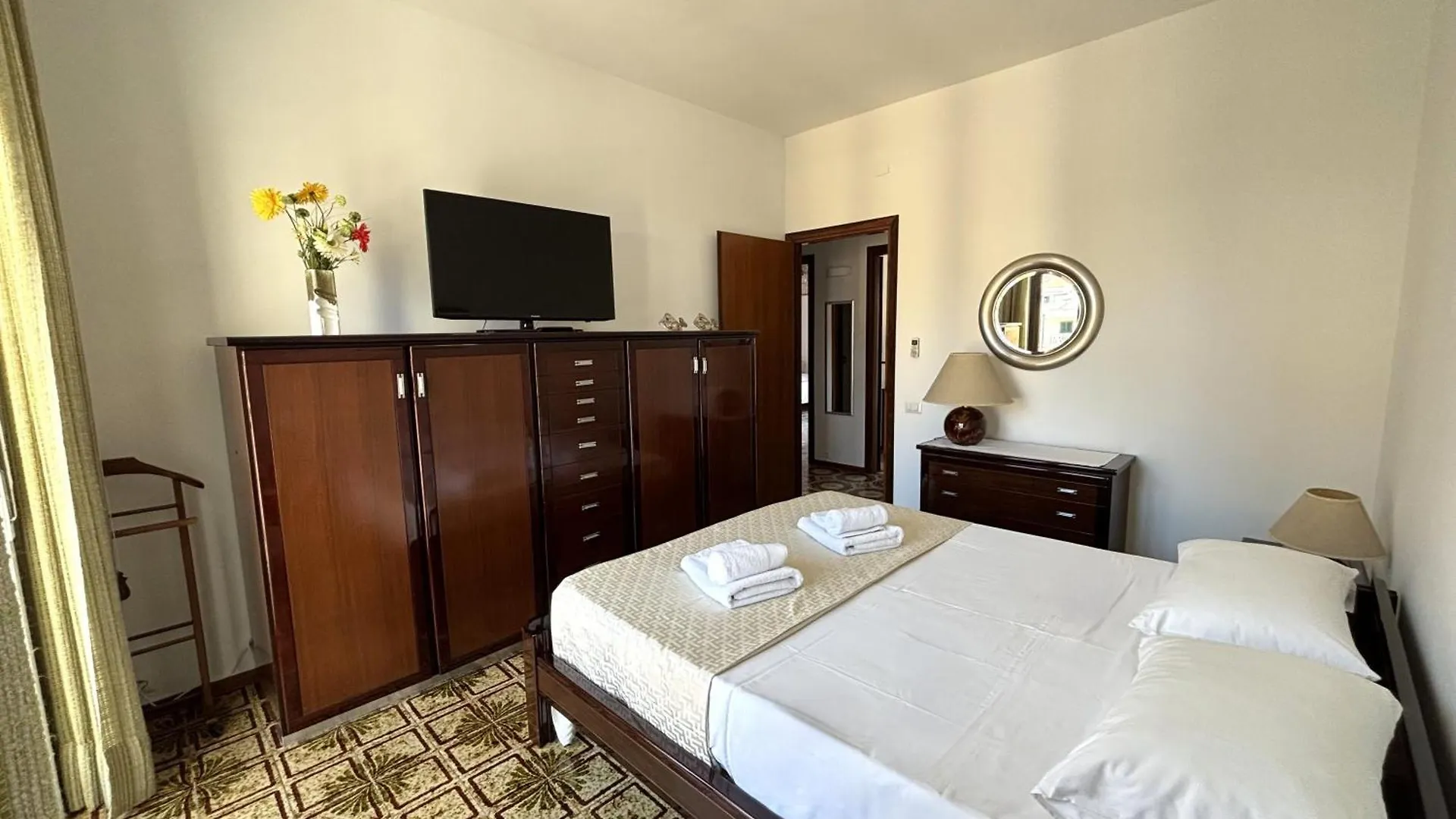 Archimede Lounge Apartment Cefalu 0*,  Italy
