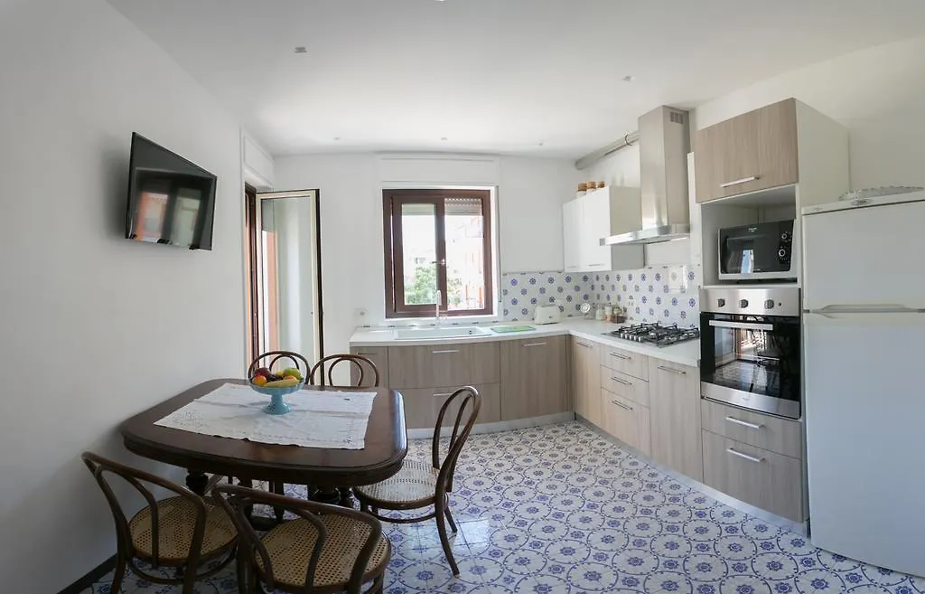 Archimede Lounge Apartment Cefalu 0*,